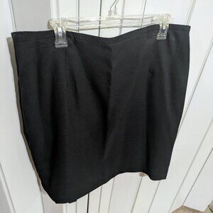 ~NWT Women's Black skirt.